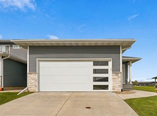 1203 Loren Dr, Cedar Falls, IA 50613