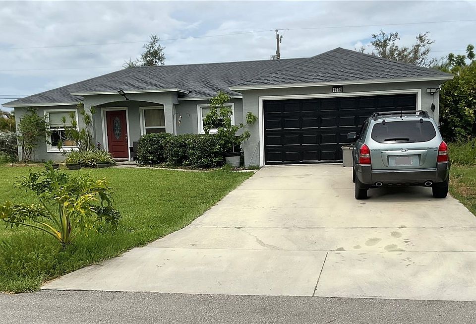 1st image of 1708 SE 8th Ave