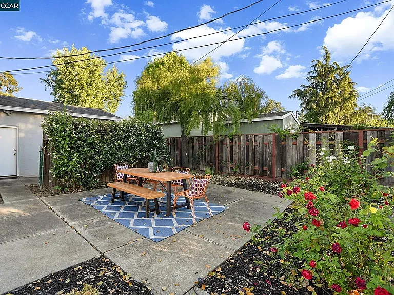 1842 Woodsdale Ct — Photo 13