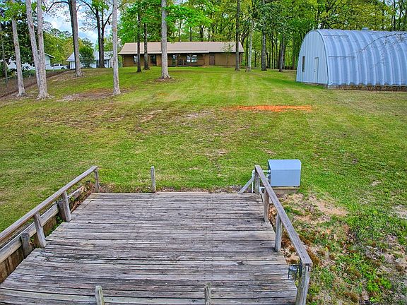 5th image of 335 Arrowcrest Dr
