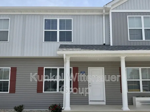 300D Pacific Dr, O'Fallon, IL 62269