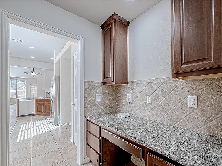25926 Brad Hurst Ct — Photo 9