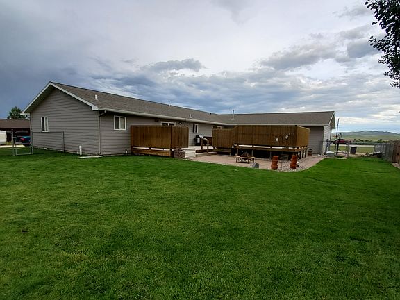 3rd image of 130 Gumwood St