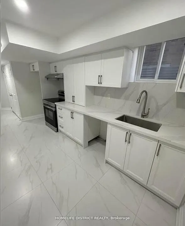 51 Sharpe Cres