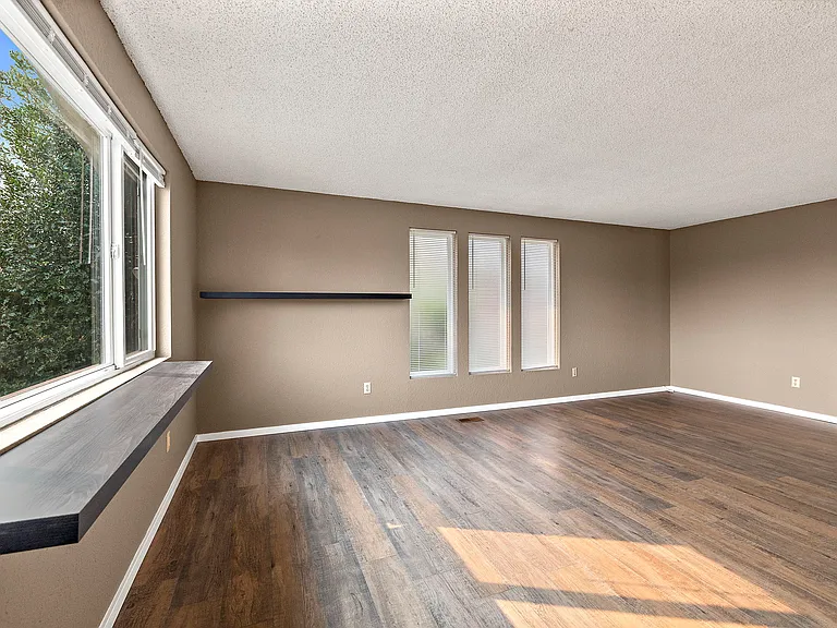 2516 Rockefeller Ave #1 — Photo 8