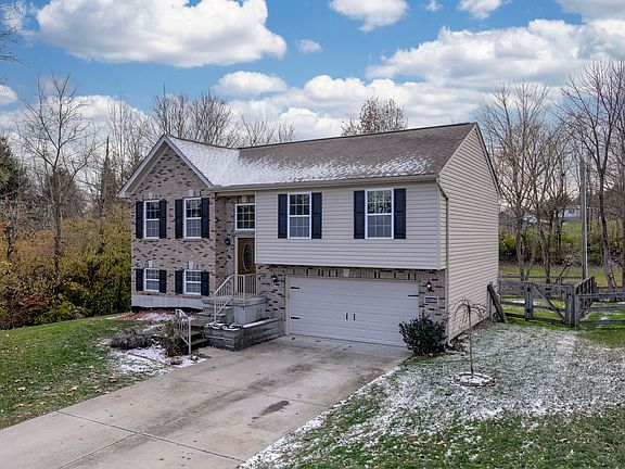 3rd image of 10285 Cedarwood Dr