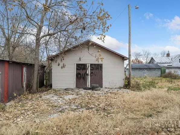 611 E 2nd St, Manchester, OH 45144