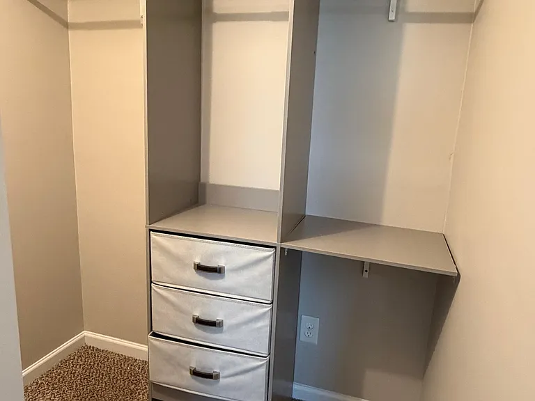130 Caledonia Dr — Photo 25
