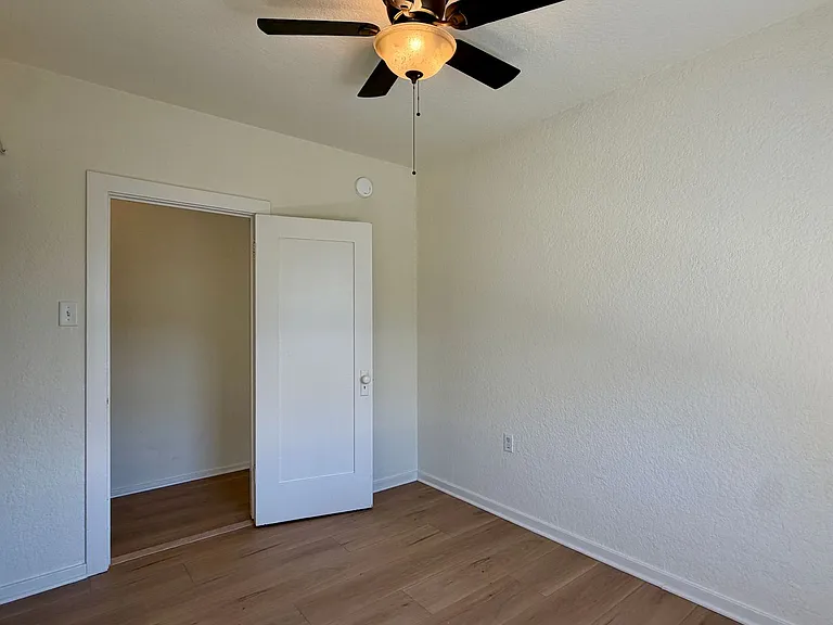 1190 Pine Ave — Photo 26