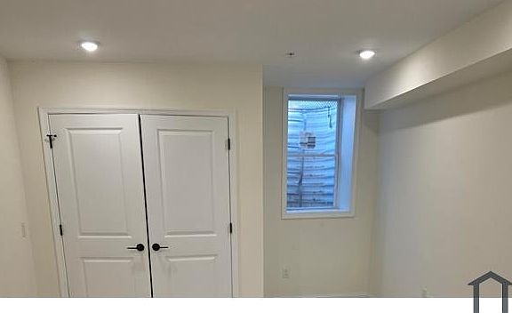 5th image of 1519 W Stiles St #1