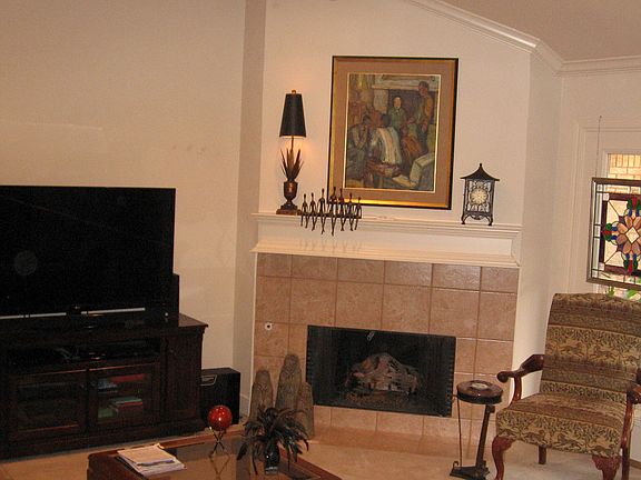 2nd image of 10309 Knoxville Pl