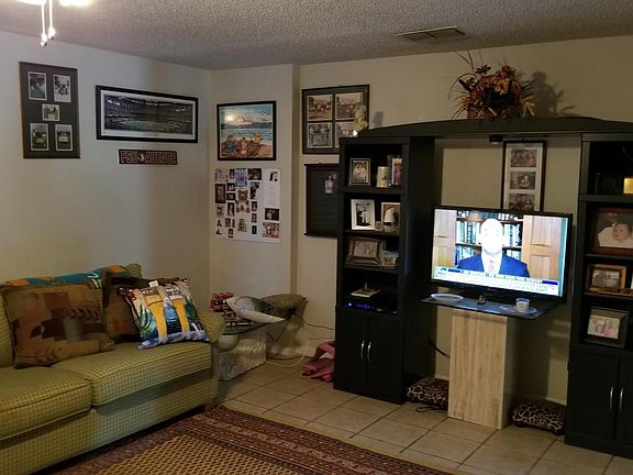 3rd image of 29 Oakwood Park