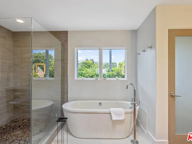 1312 Shoreline Dr — Photo 31