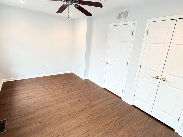 1318 Bainbridge St — Photo 10