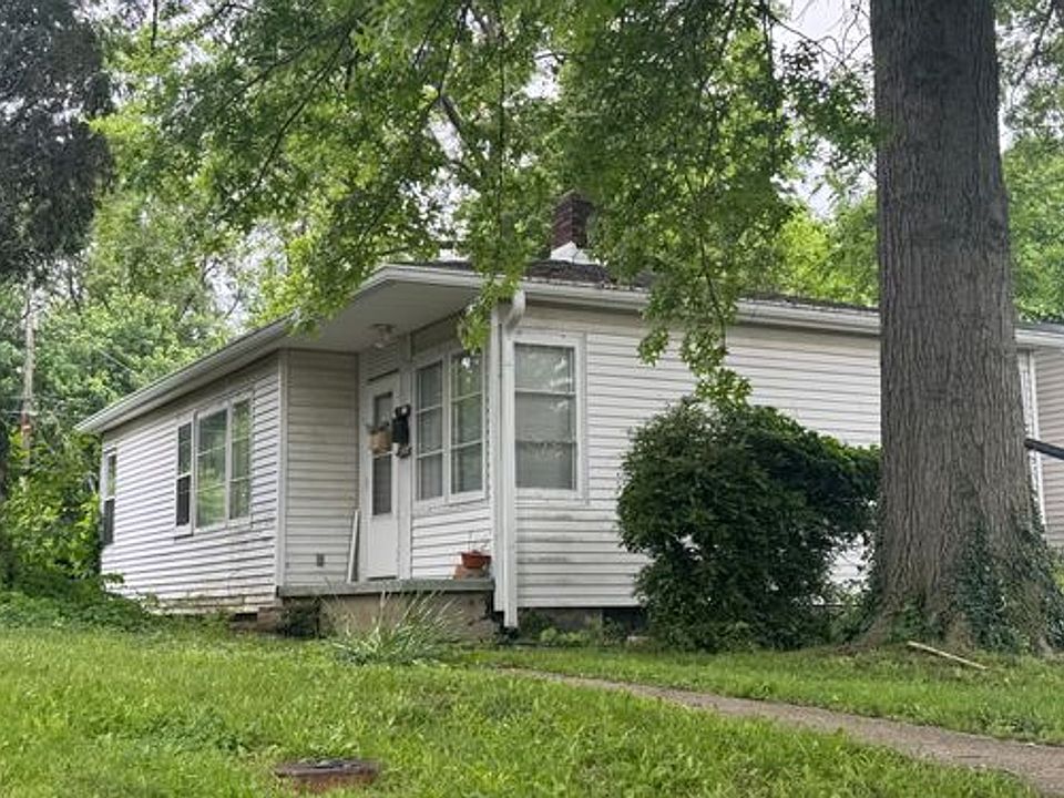 1st image of 200 E 16th St #202