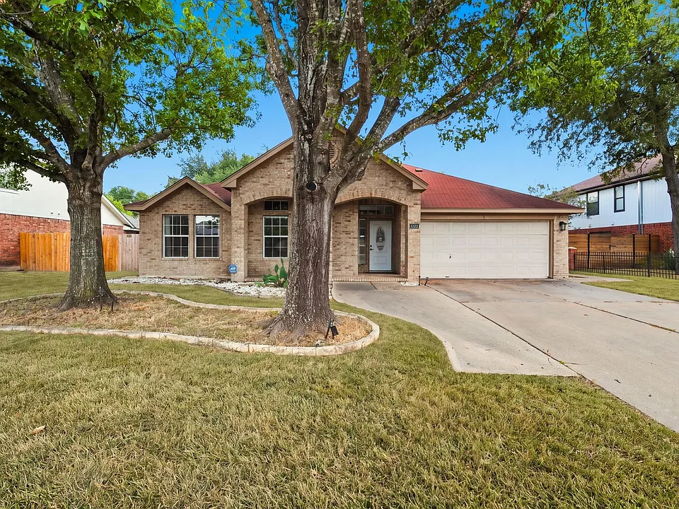 1319 Rocky Creek Dr