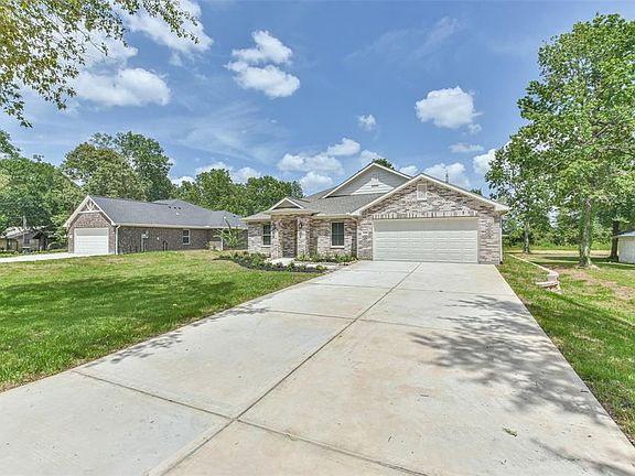 2nd image of 27204 Blueberry Hill Dr