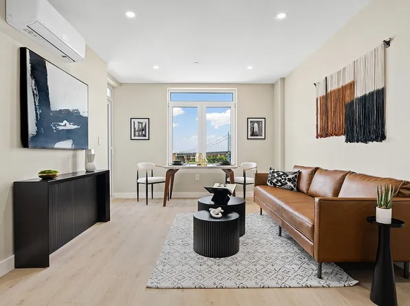 26-15 4th St Unit 3D, Astoria, NY 11102