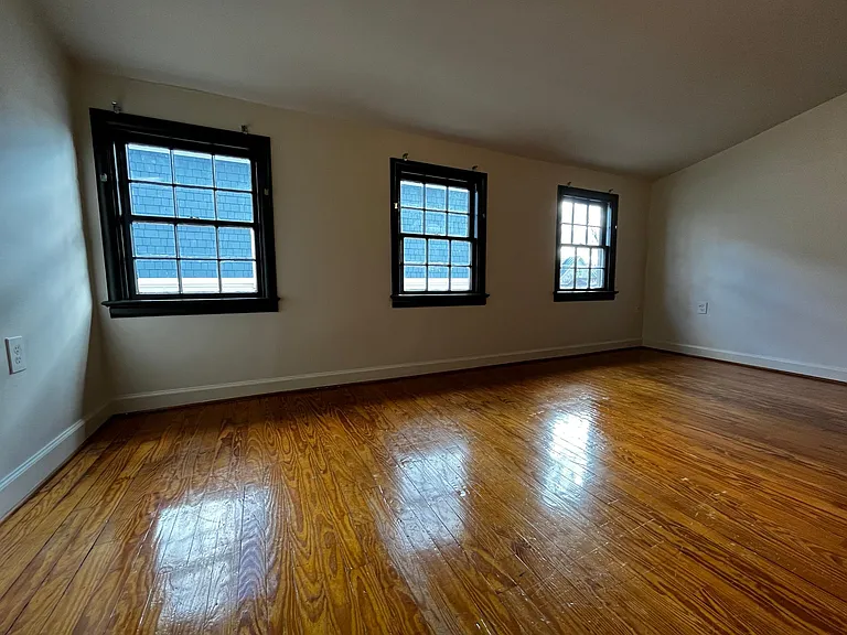 107 Walnut St — Photo 37