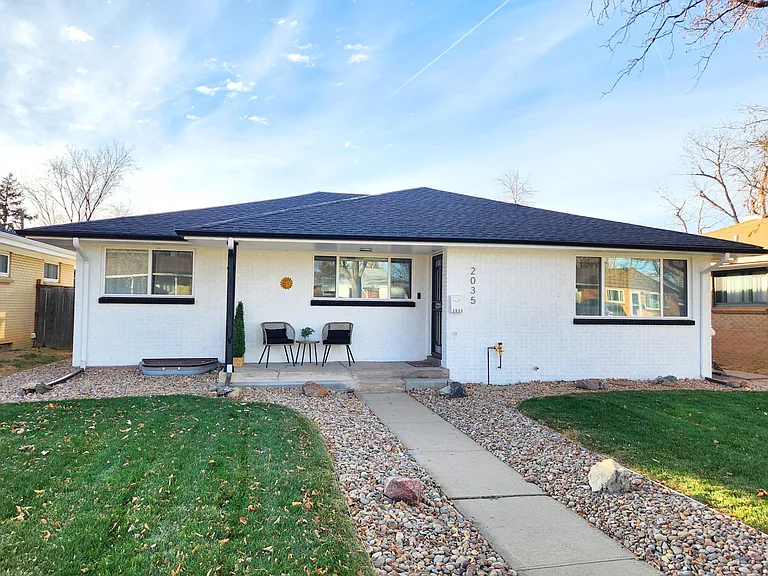 Exterior of furnished single-family home _ quiet residential neighborhood near Anschutz Medical Campus