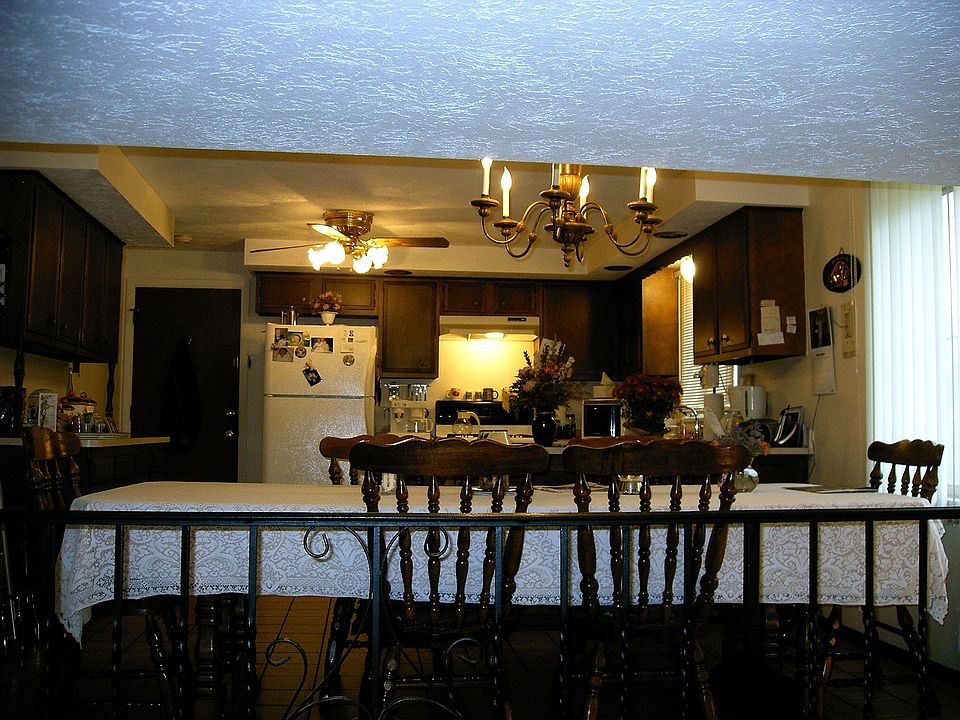 Open Kitchen Dining,Family Rooms