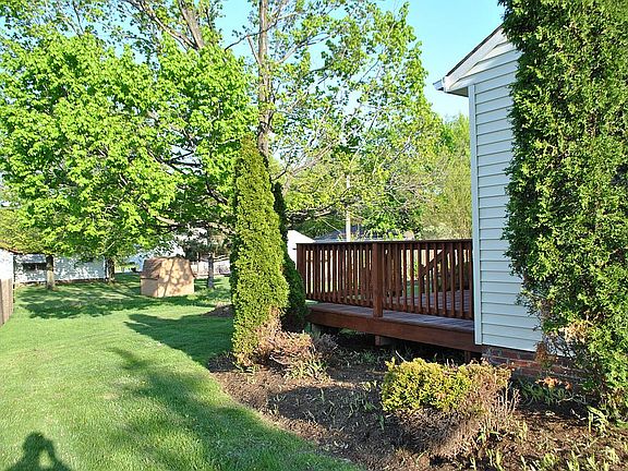 5th image of 717 Kenbridge Dr