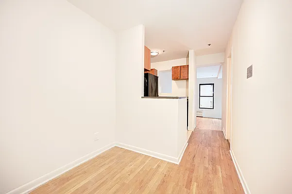 Rented by Urbane Brokerage | media 9