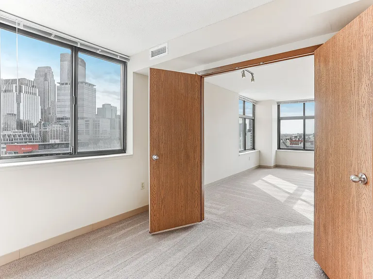 Laurel Village Apartments — Photo 69