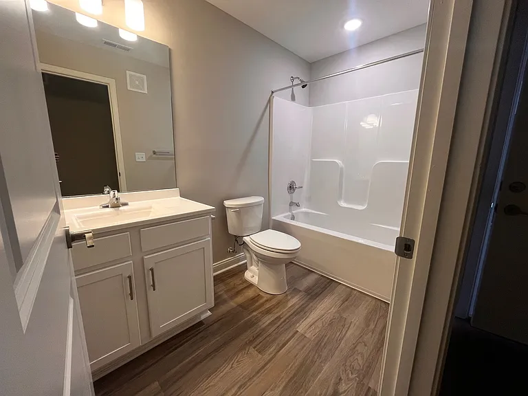 3000 Memory Ln — Photo 11