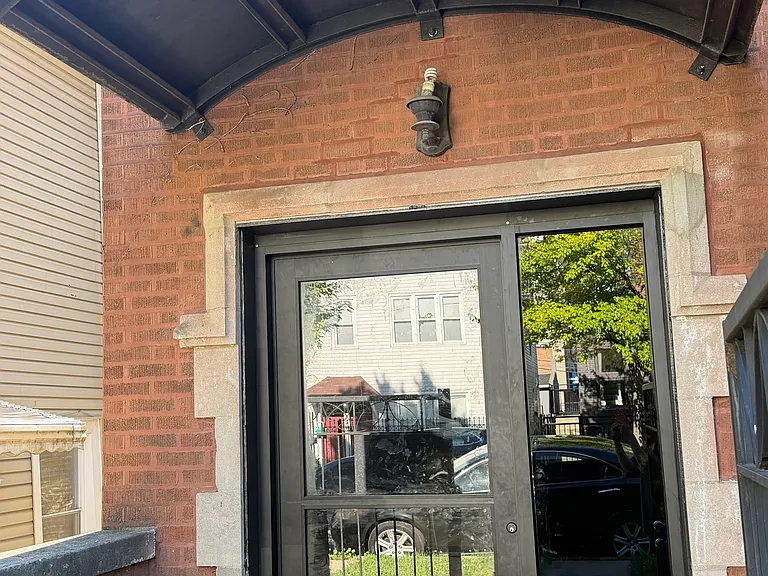 2209 N Talman Ave #1 — Photo 10