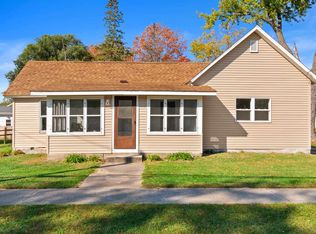 314 S Oxford St, Wautoma, WI 54982