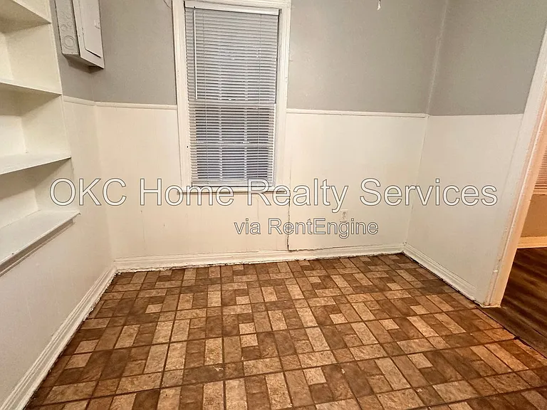 2048 NE 18th St — Photo 16