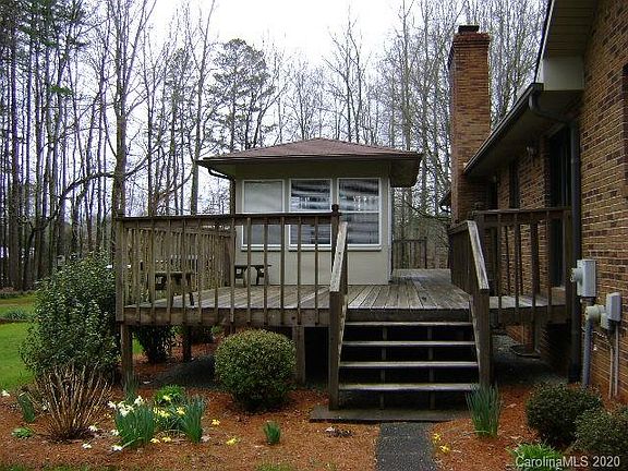 2nd image of 425 Goodnight Rd