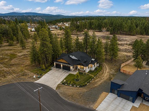 4th image of 3819 W Cliffside Ln