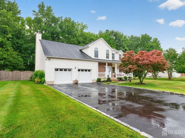 38 Plains Gap Rd, North Brunswick, NJ 08902