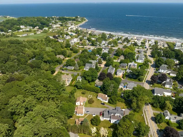 39 Cable Rd E, Rye, NH 03870