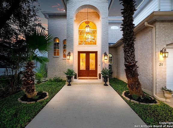 2nd image of 31 Campden Cir
