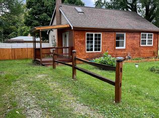 2421 Sanders Ave, Elkhart, IN 46517