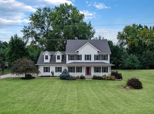 3011 Timberline Dr, Riverside, IA 52327