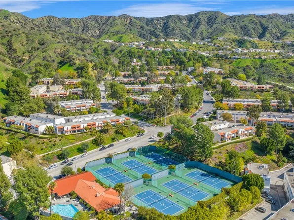 9407 Via Yolanda, Burbank, CA 91504