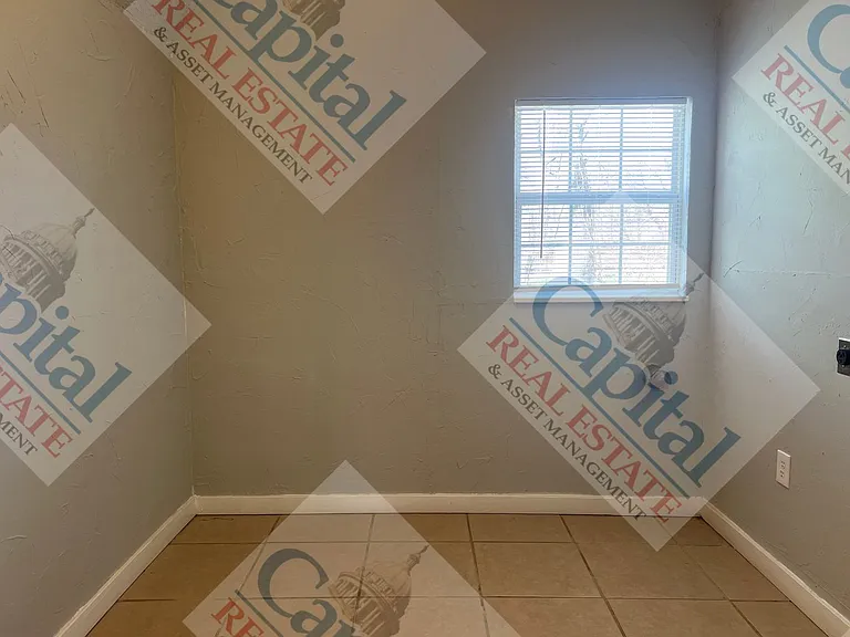 407 E Key Blvd — Photo 19
