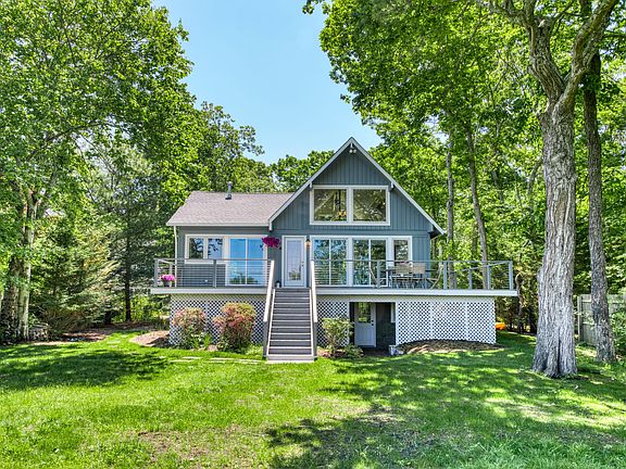 3rd image of 31 Lake Dr