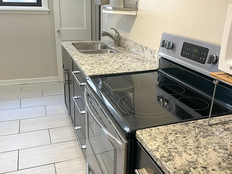 1575B W Laurel Ave #1575B — Photo 12