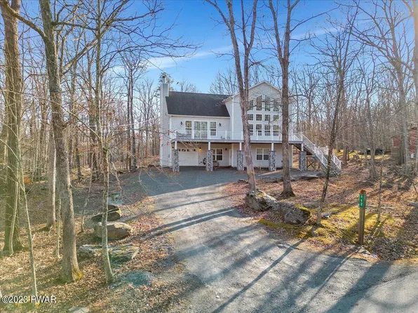 112 Firelight Ln, Lackawaxen, PA 18435
