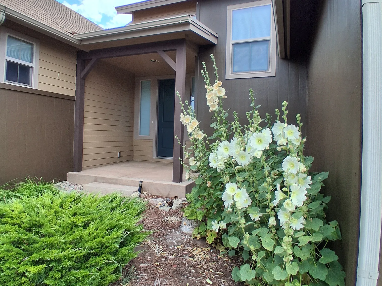 308 Legend Dr — Photo 2