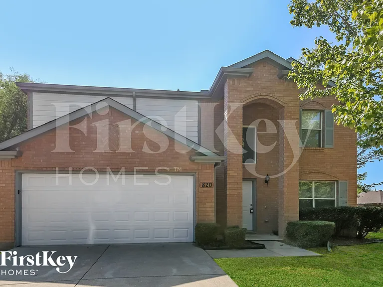 820 Monette Dr — Photo 1