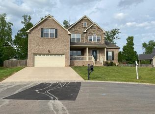 105 Ridgepoint Ct, Clarksville, TN 37040