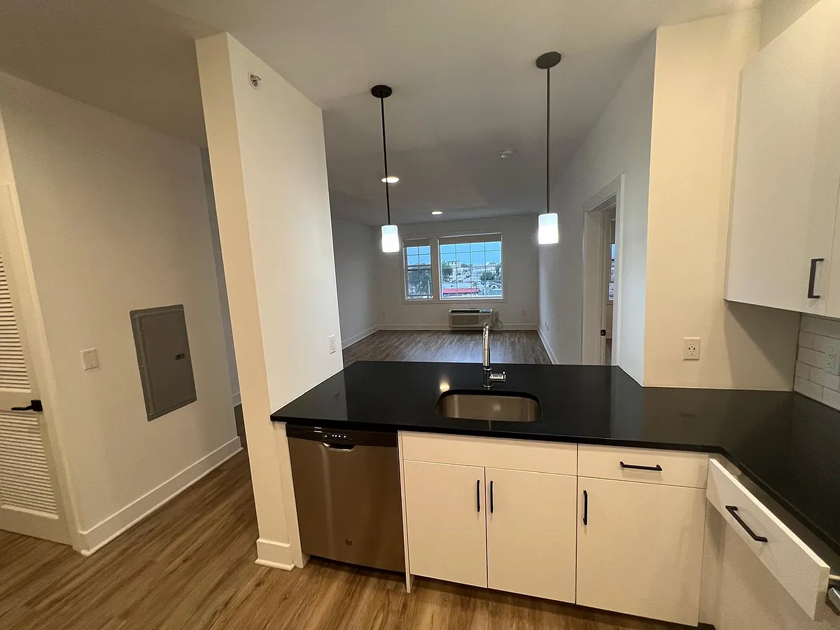 Building Photo - 430 Cliff St #2