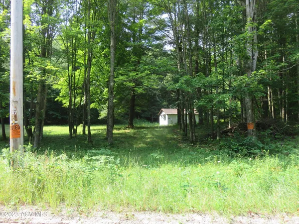 83 Pond Rd, Malone, NY 12953