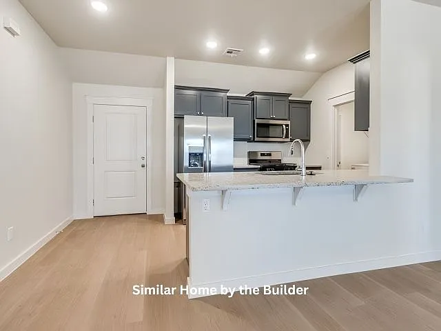 1616 Highland Loop — Photo 11